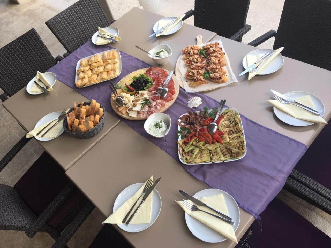Guest House Villa Maslina 네움 외부 사진